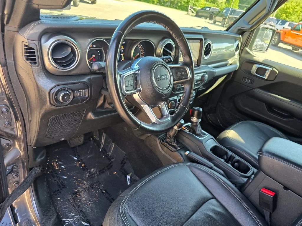 Used 2022 Gray Jeep Unlimited Sahara image 23