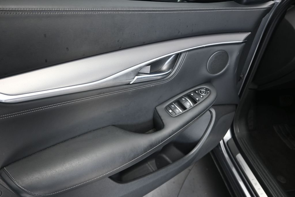 Used 2023 Gray INFINITI LUXE image 11