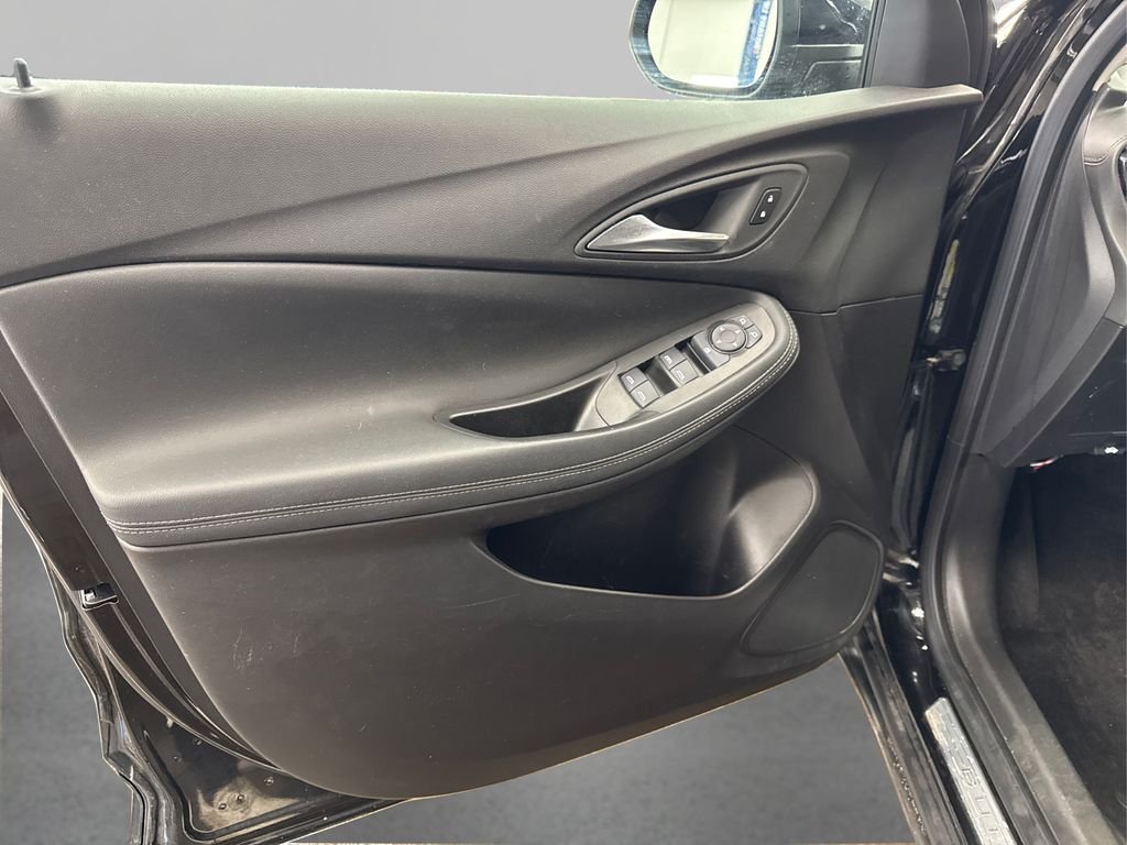Used 2023 Black Buick Select image 22