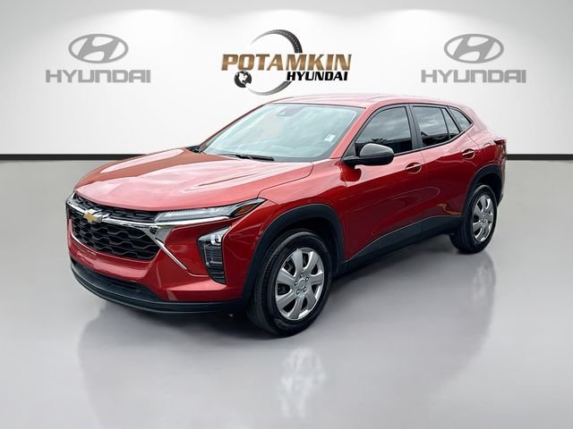 2024 Chevrolet Trax LS's photo