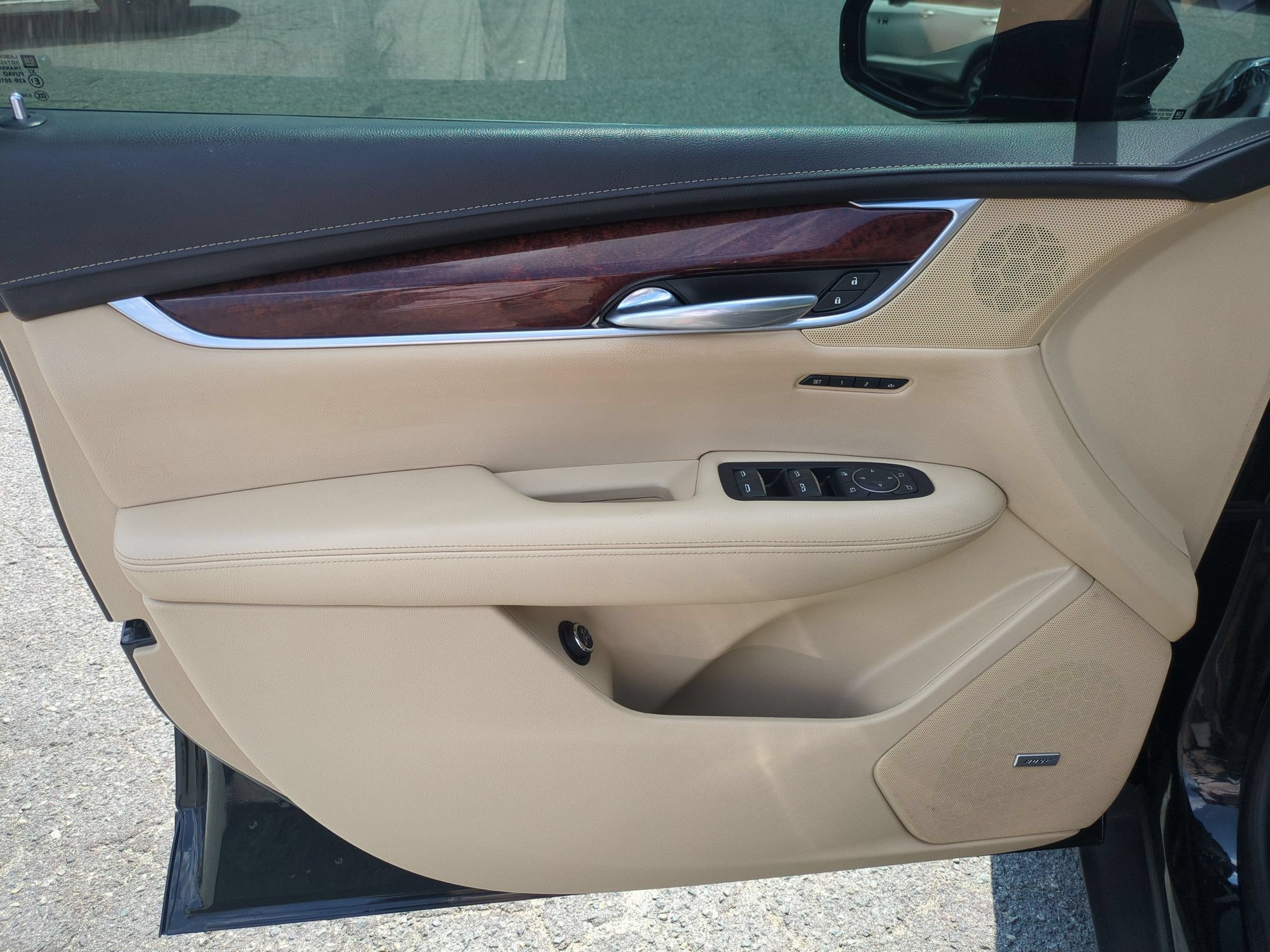Used 2018 Stellar Black Metallic Cadillac Luxury FWD image 12