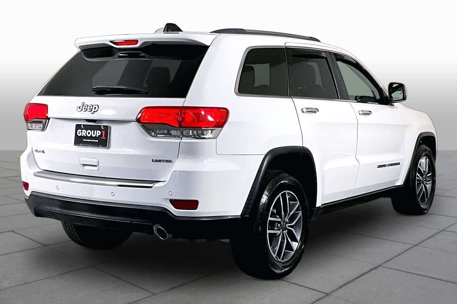 Used 2019 Bright White Clearcoat Jeep Limited image 13