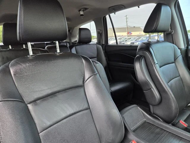 Used 2021  Honda EX-L image 37