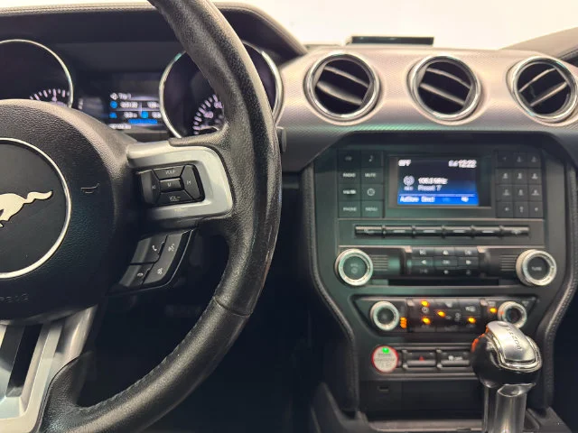 Used 2016 Oxford White Ford GT image 25