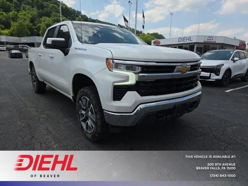 Used 2025 White Chevrolet LT image 1