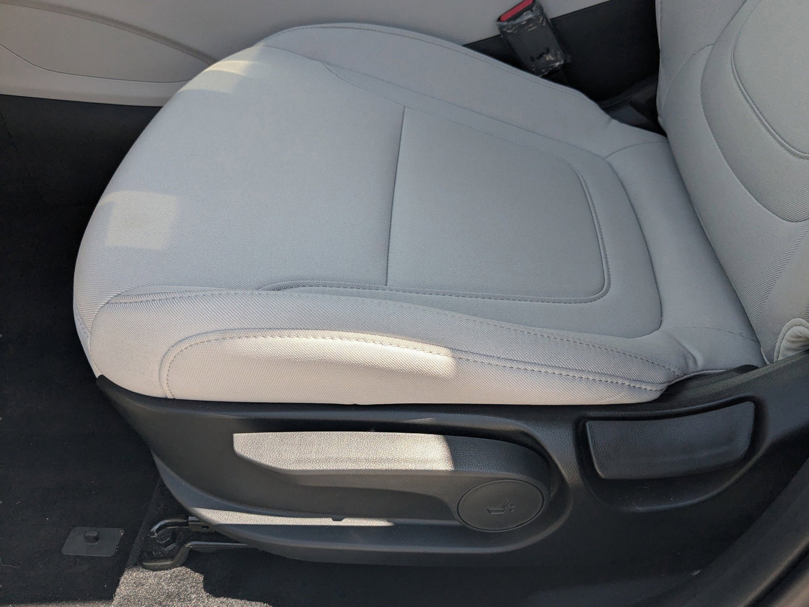 New 2026 Serenity White Pearl Hyundai SE FWD image 22