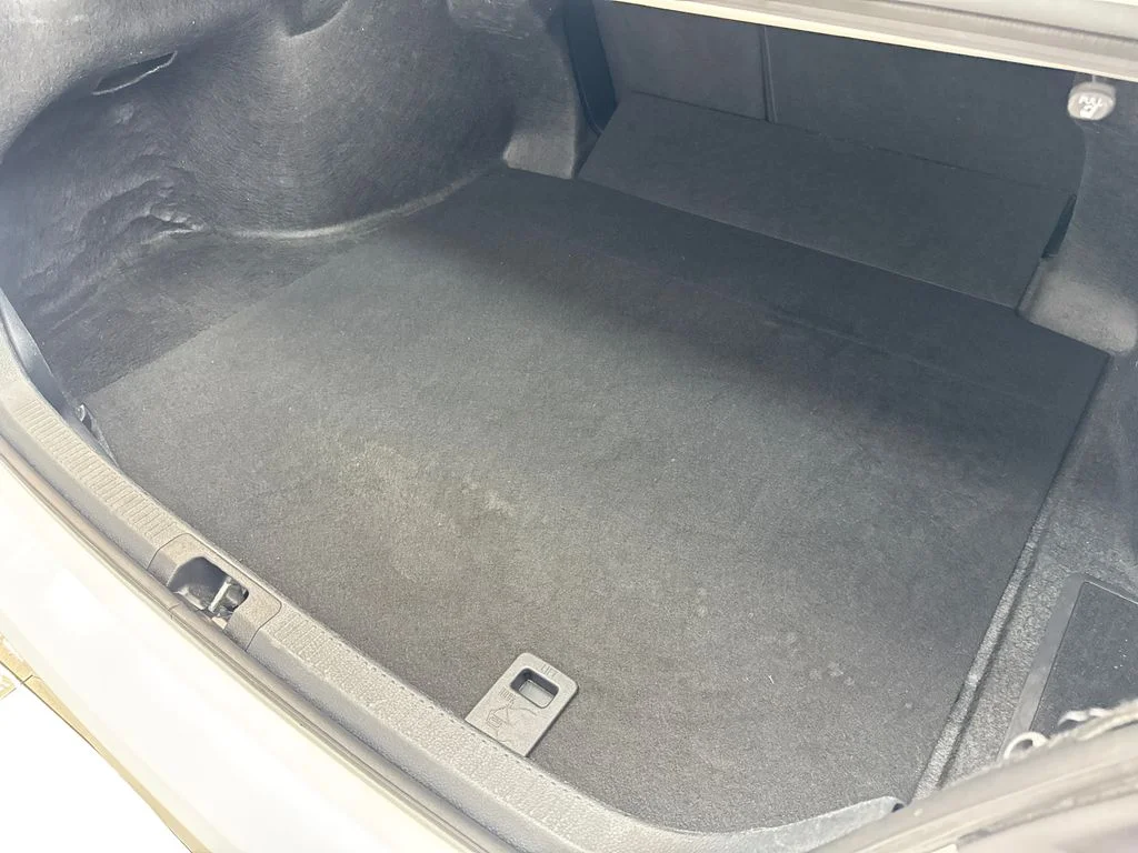 Used 2025 White Toyota LE image 78