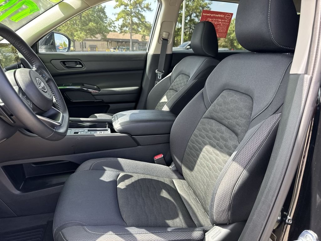 Used 2025 Black Nissan SV image 13