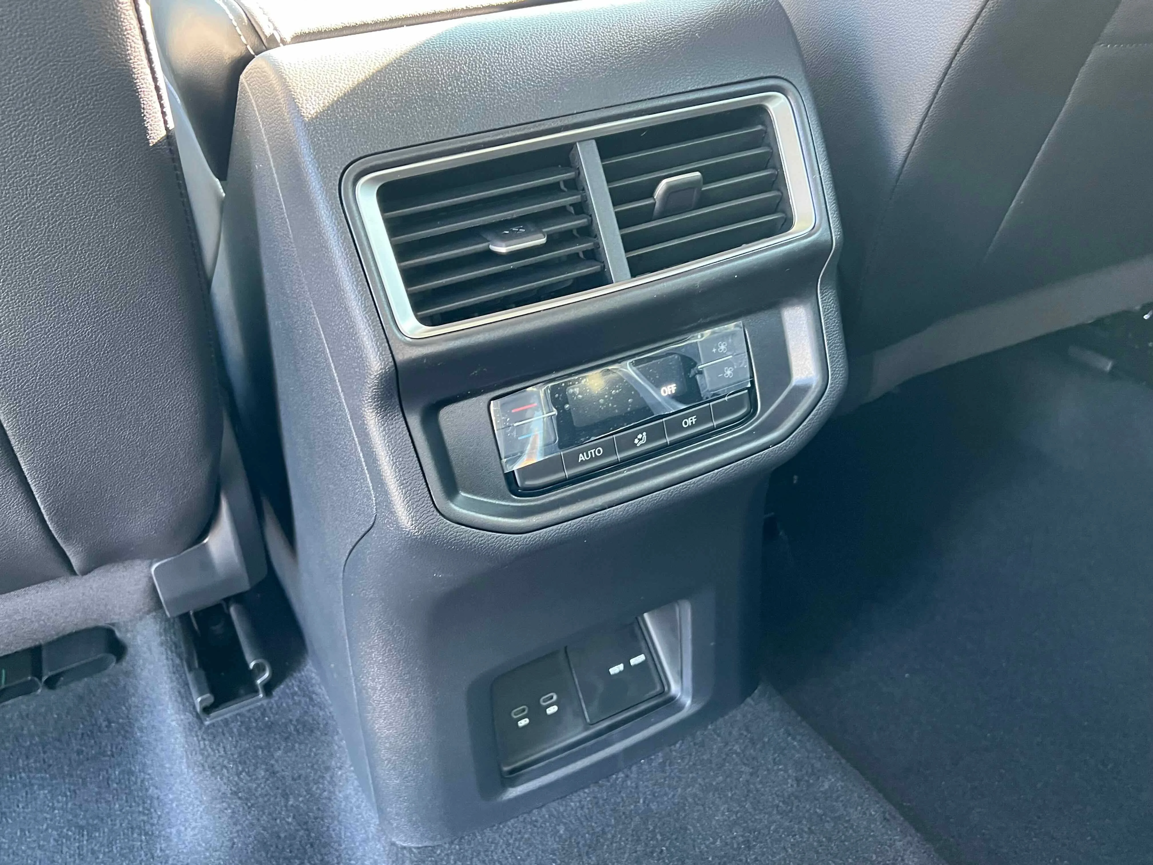 New 2026 Opal White Volkswagen 2.0T SE w/Technology image 21