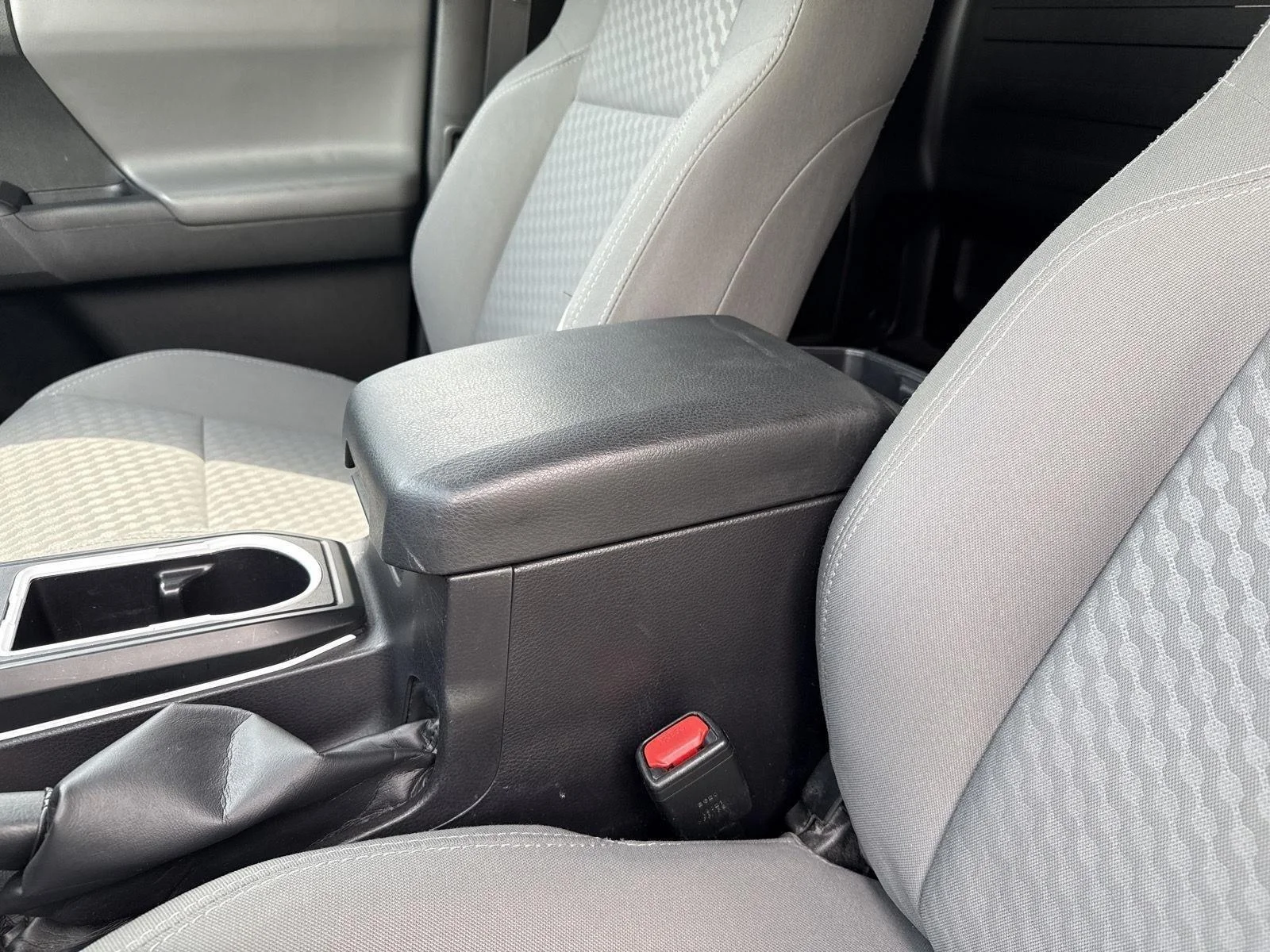 Certified Used 2022 White Toyota SR image 19