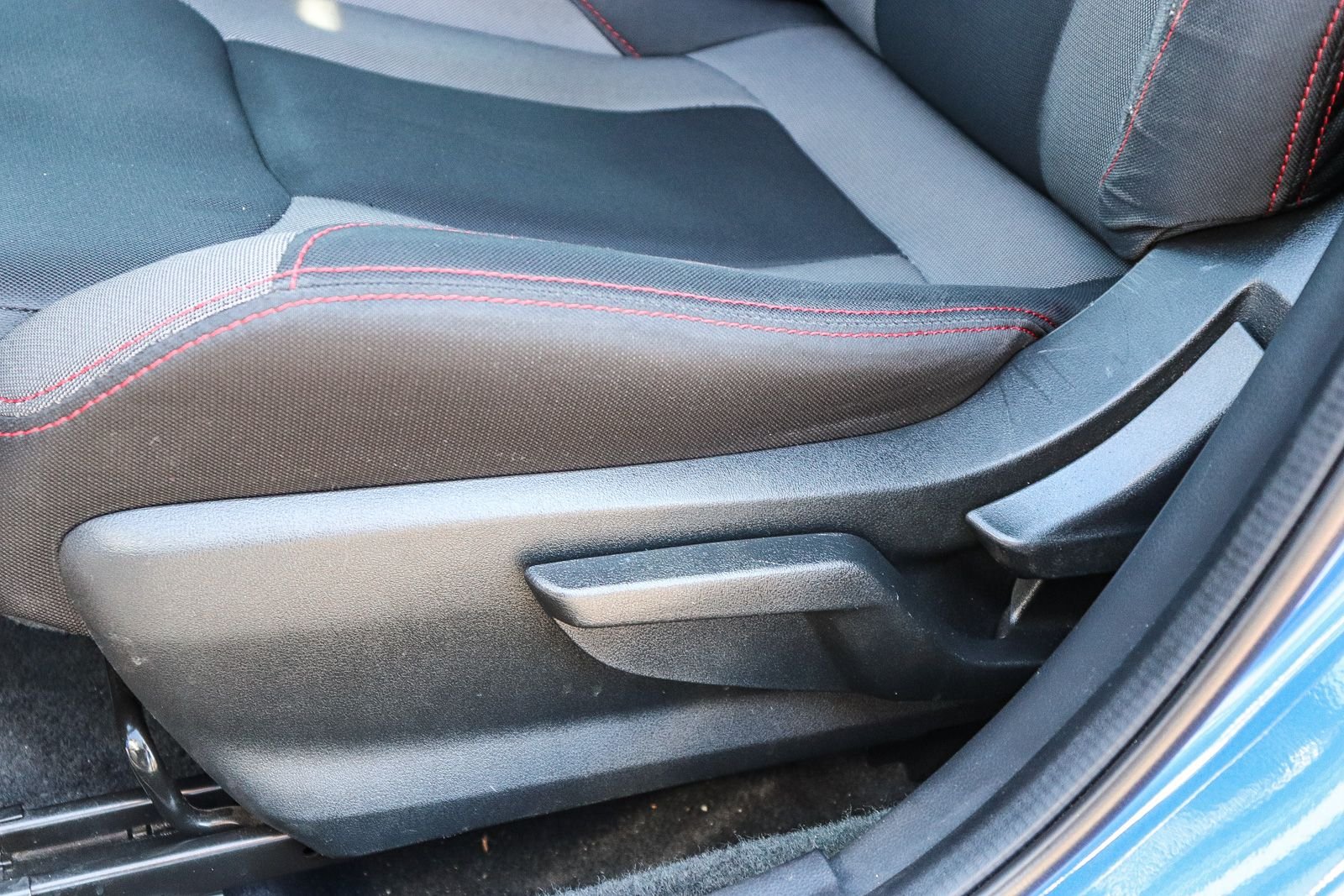 Used 2022 Blue Pearl Subaru Base image 27
