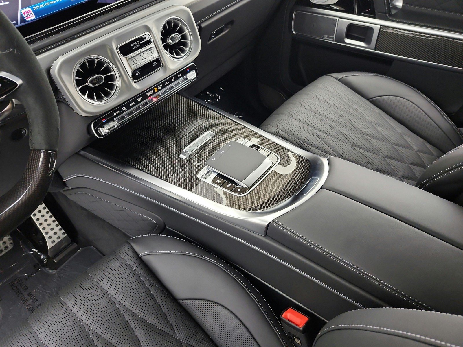 New 2026 MANUFAKTUR Moonlight White Metallic Mercedes-Benz AMG® G 63 SUV image 10