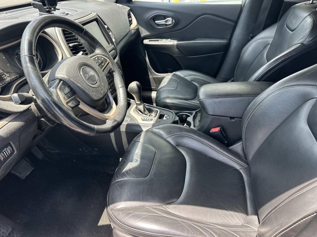 Used 2016 Green Jeep Limited image 17
