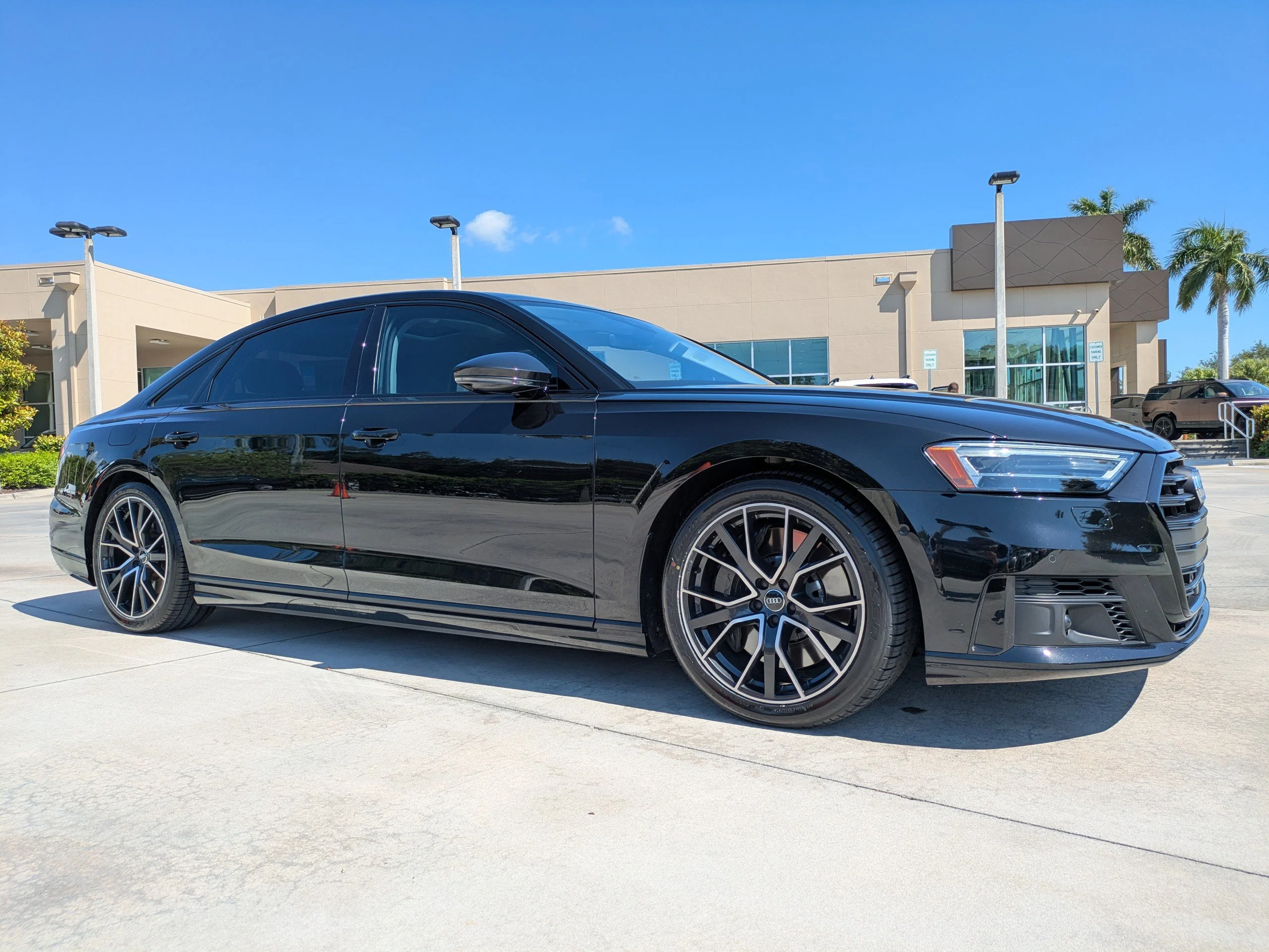 2020 Audi A8 60 TFSI L quattro Tiptronic's photo