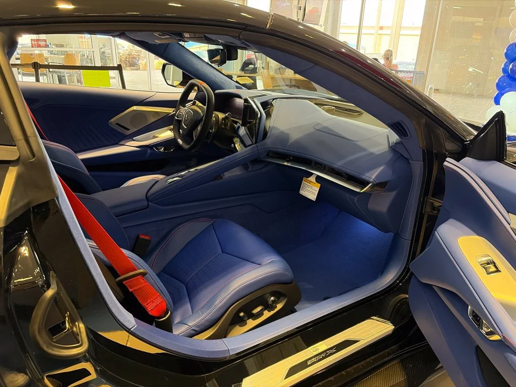 2027 Chevrolet Corvette 3LT - Photo 10