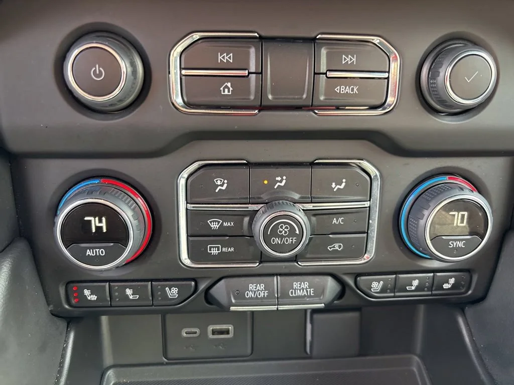 Used 2024 Black Chevrolet High Country image 36