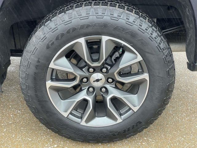 Used 2023 Gray Chevrolet RST image 7