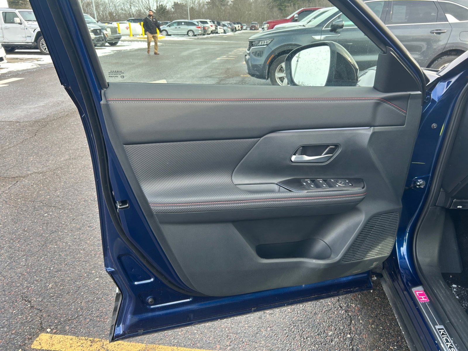 2026 Nissan KICKS SR AWD - Photo 30