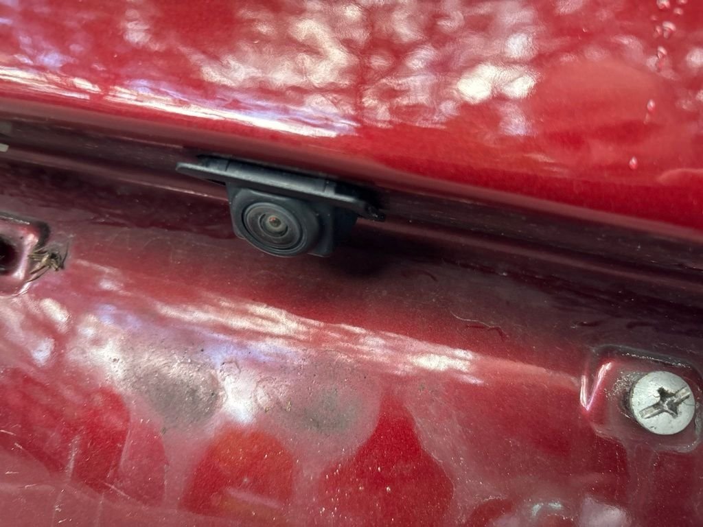 Used 2017 Red Buick Essence image 24