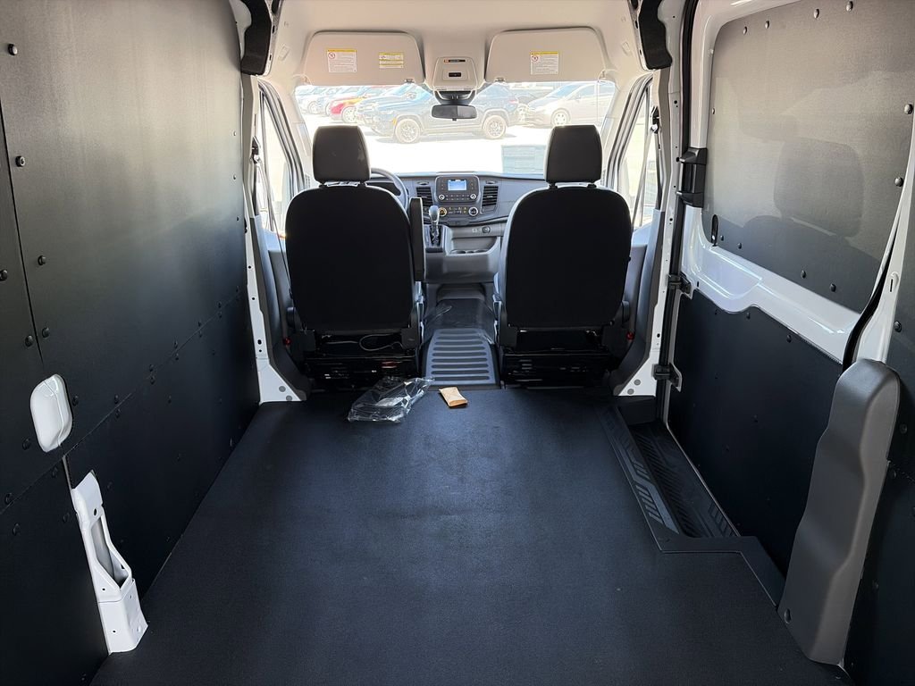 New 2024 Oxford White Ford Cargo Van image 21