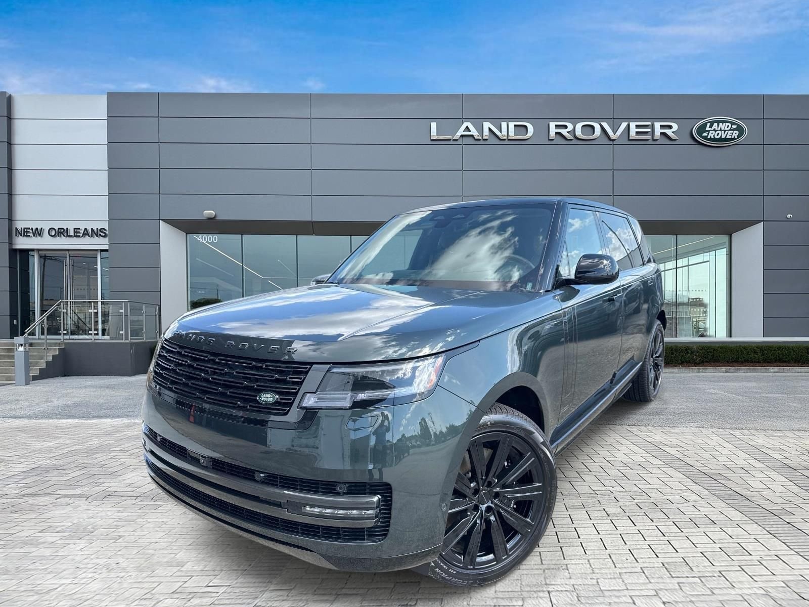 New 2026 Belgravia Green Land Rover Autobiography image 1