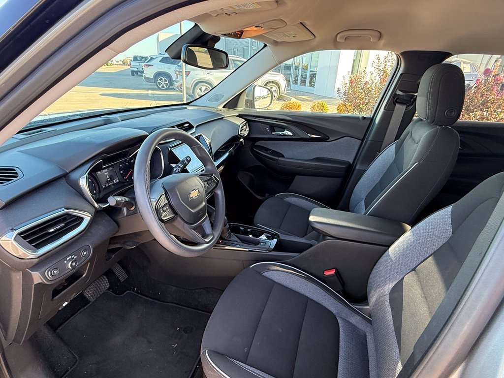 Used 2023 Sterling Gray Metallic Chevrolet LT image 10