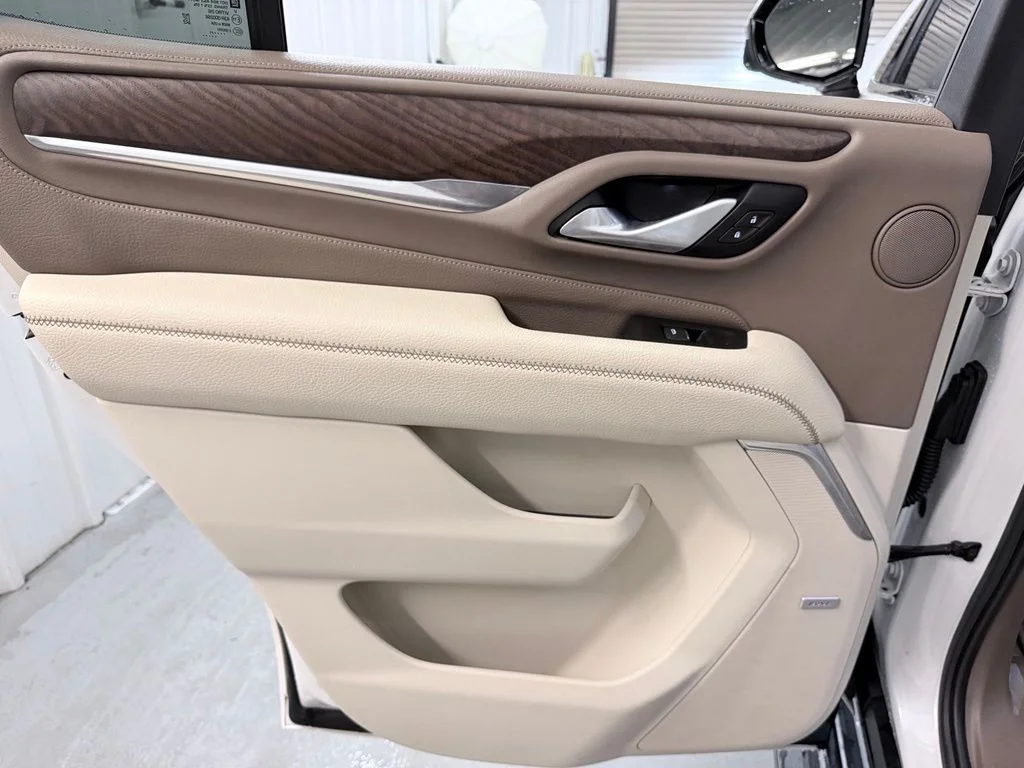 Used 2021 White Frost GMC Denali image 40