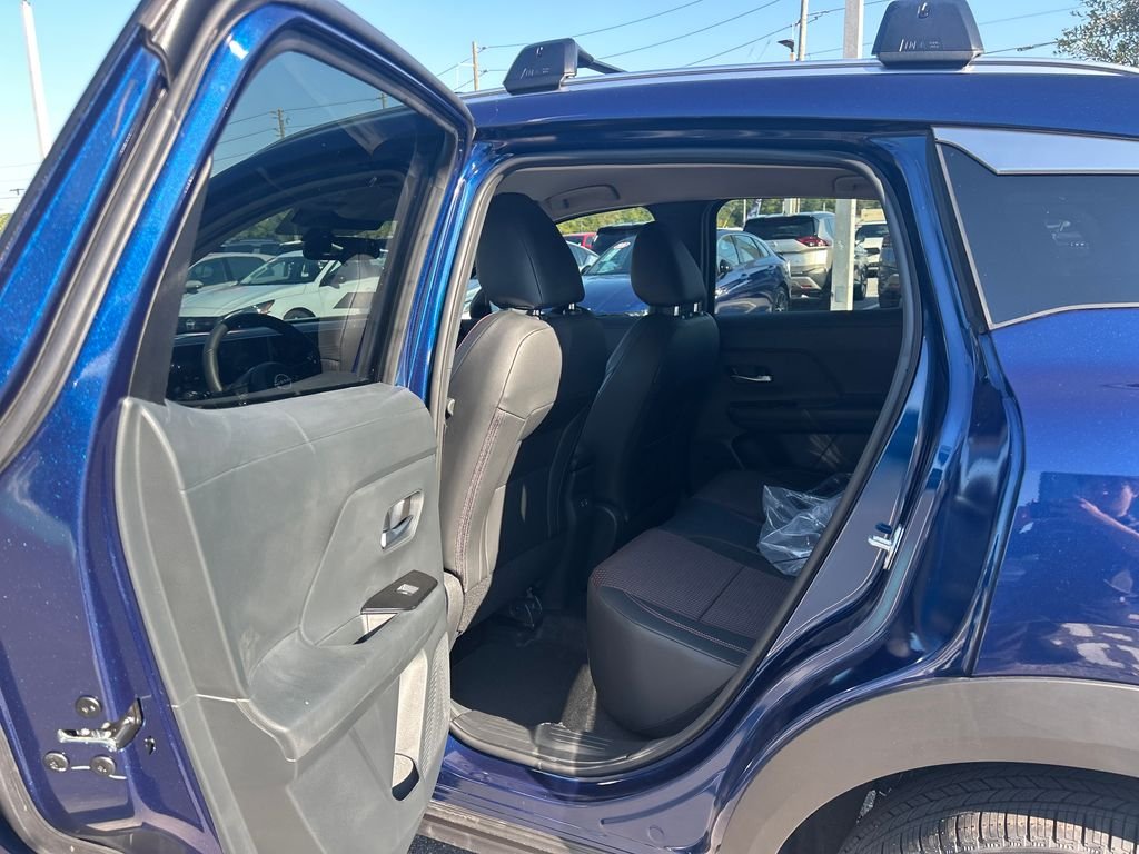 New 2026 Nissan Kicks SR 4D Sport Utility