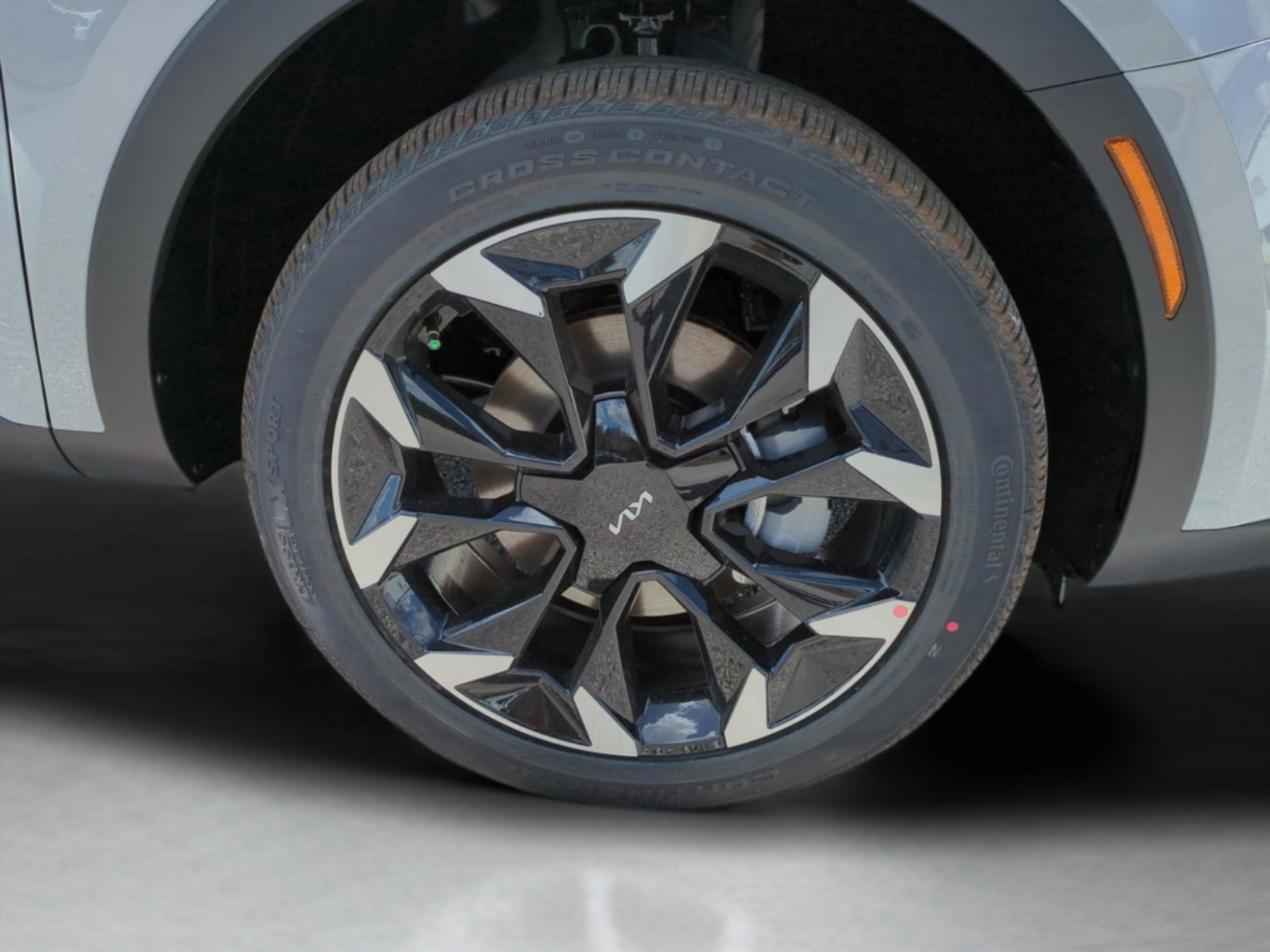New 2026 Wolf Gray Kia EX image 13