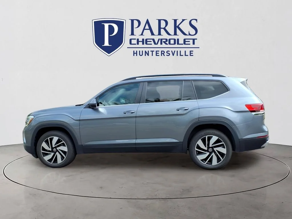 Used 2024  Volkswagen 2.0T SE w/Technology image 28