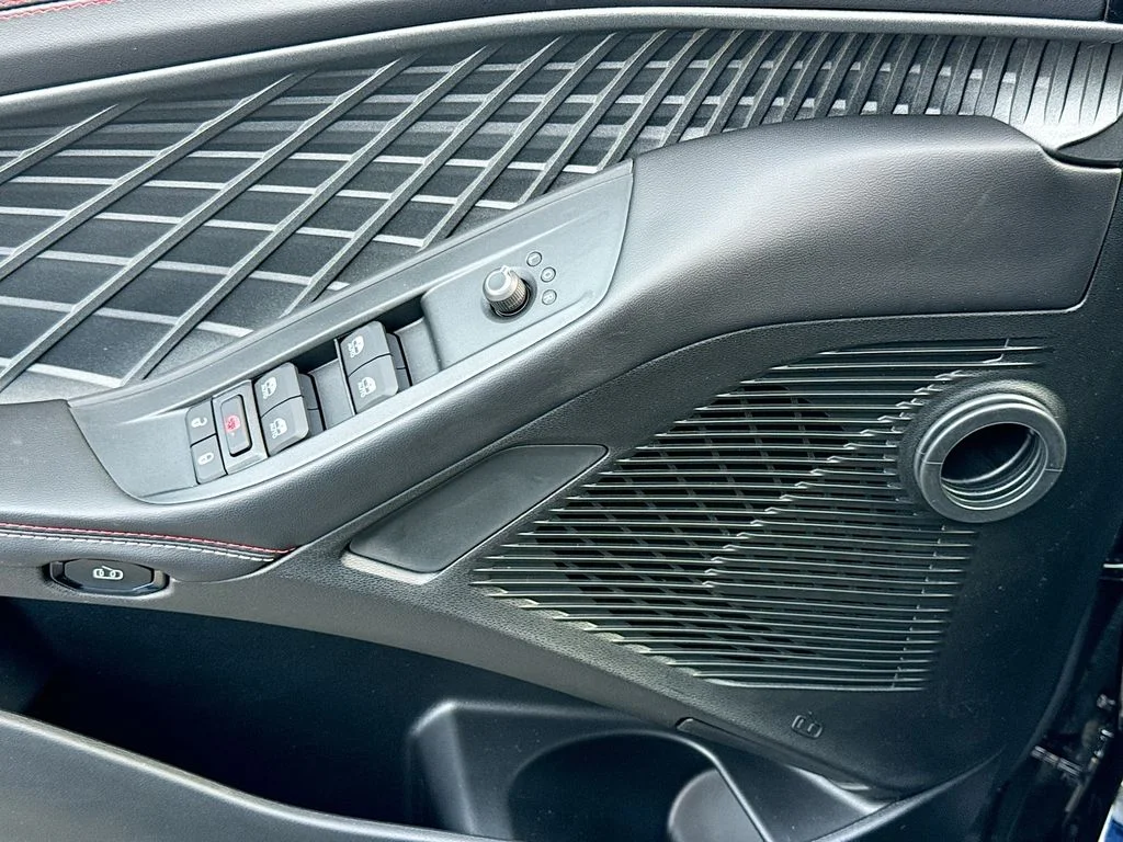 New 2026 Diamond Black Crystal Pearlcoat Dodge R/T image 10