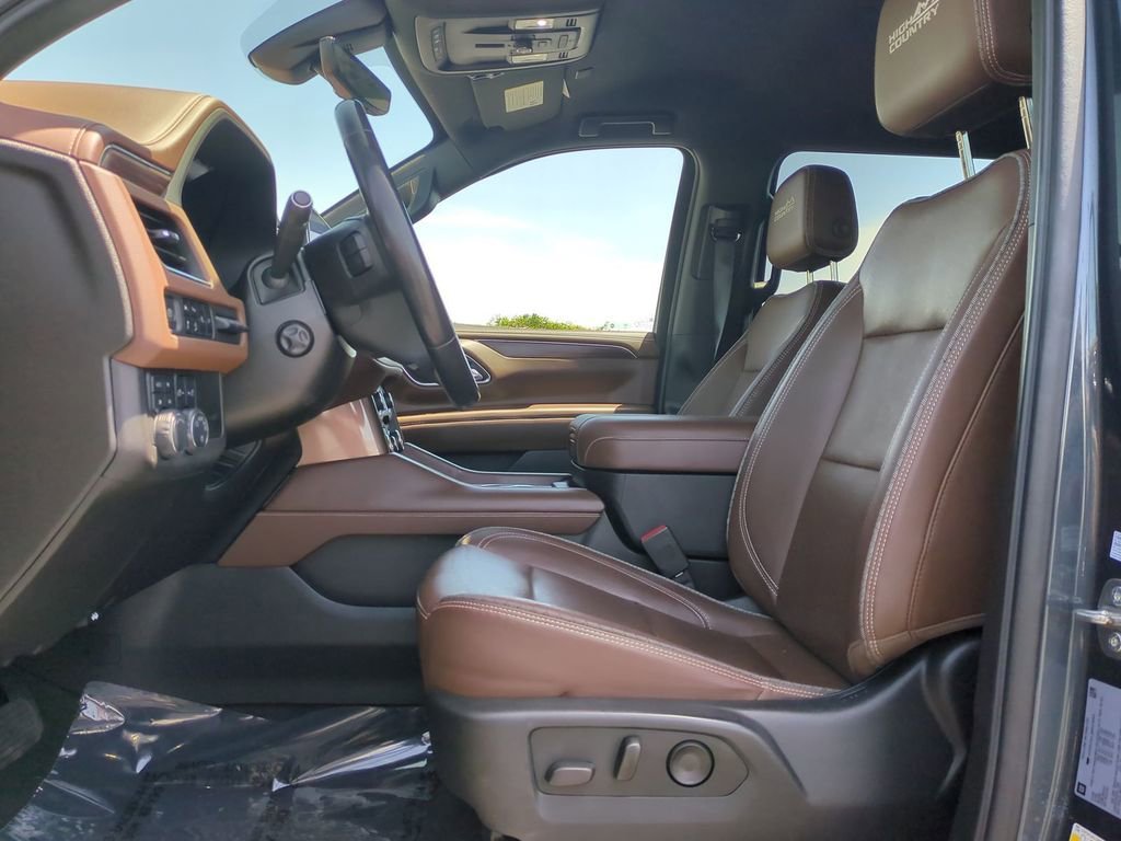 Used 2021 SHADOW GRAY METALLIC Chevrolet High Country image 22