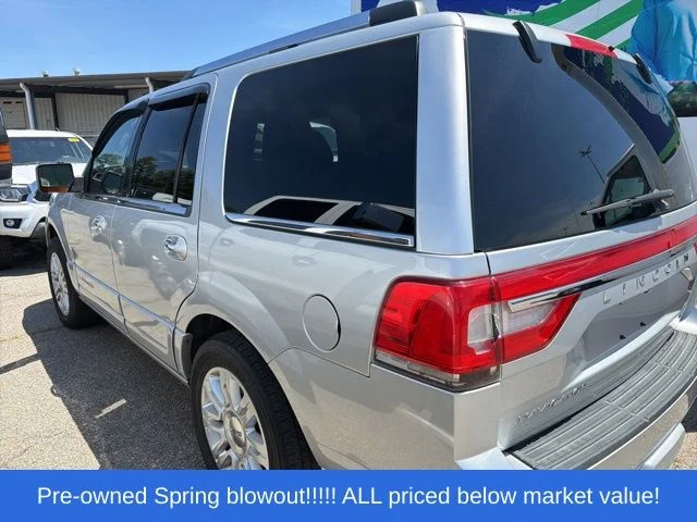 Used 2016 Silver Lincoln Select image 5
