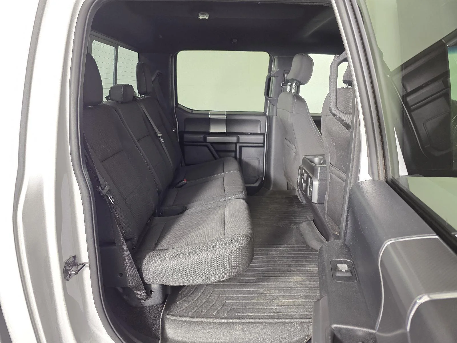 Used 2016 Oxford White Ford XLT image 19