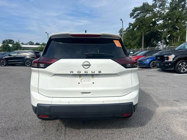 Used 2024 White Nissan S image 4