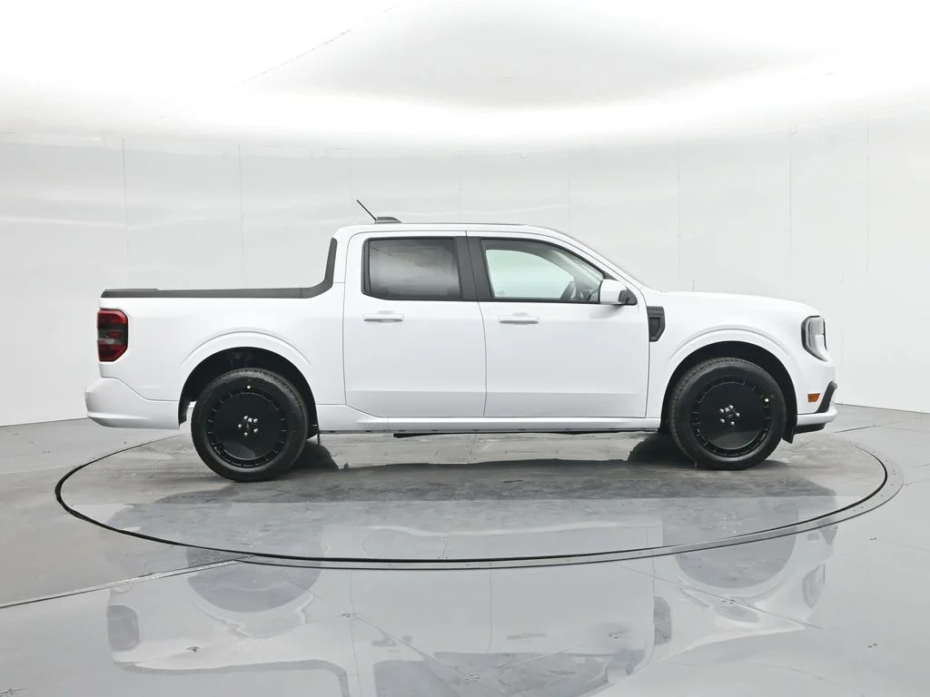 New 2025 White Ford Lobo Standard image 25