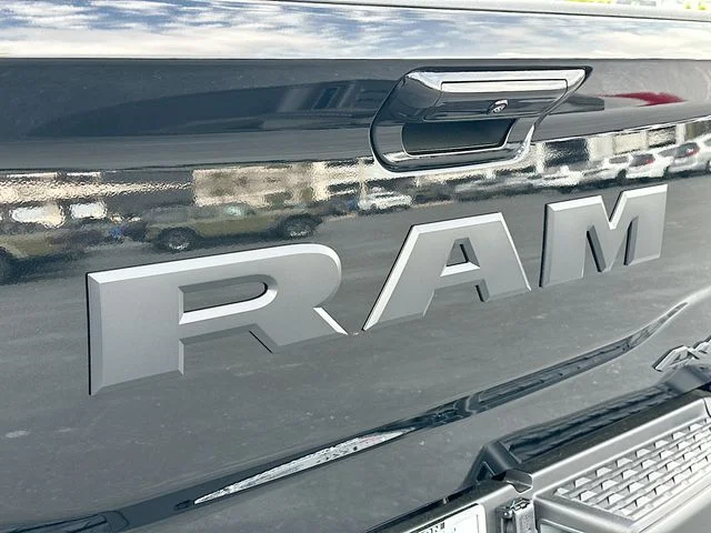 New 2026 Diamond Black Crystal Pearl-Coat Exterior Paint RAM Rebel image 20