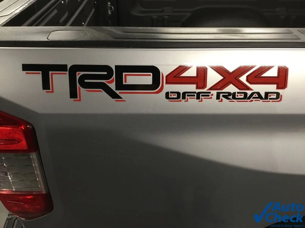 Used 2017 Silver Toyota SR5 image 20