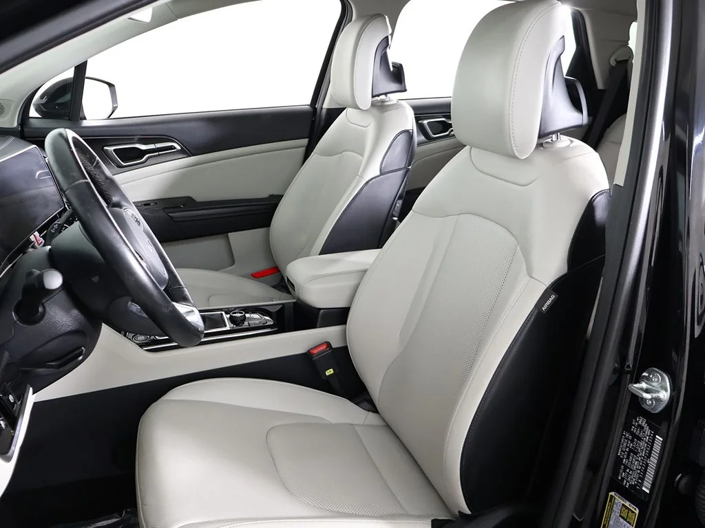 Used 2024 Black Kia EX image 29