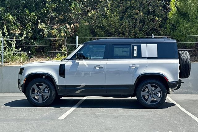 New 2026 Borasco Grey Land Rover X-Dynamic SE image 2