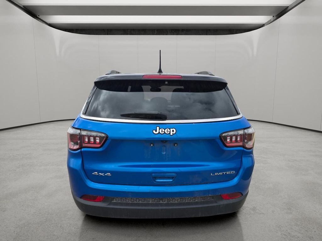 Used 2024 Hydro Blue Pearlcoat Jeep Limited image 4