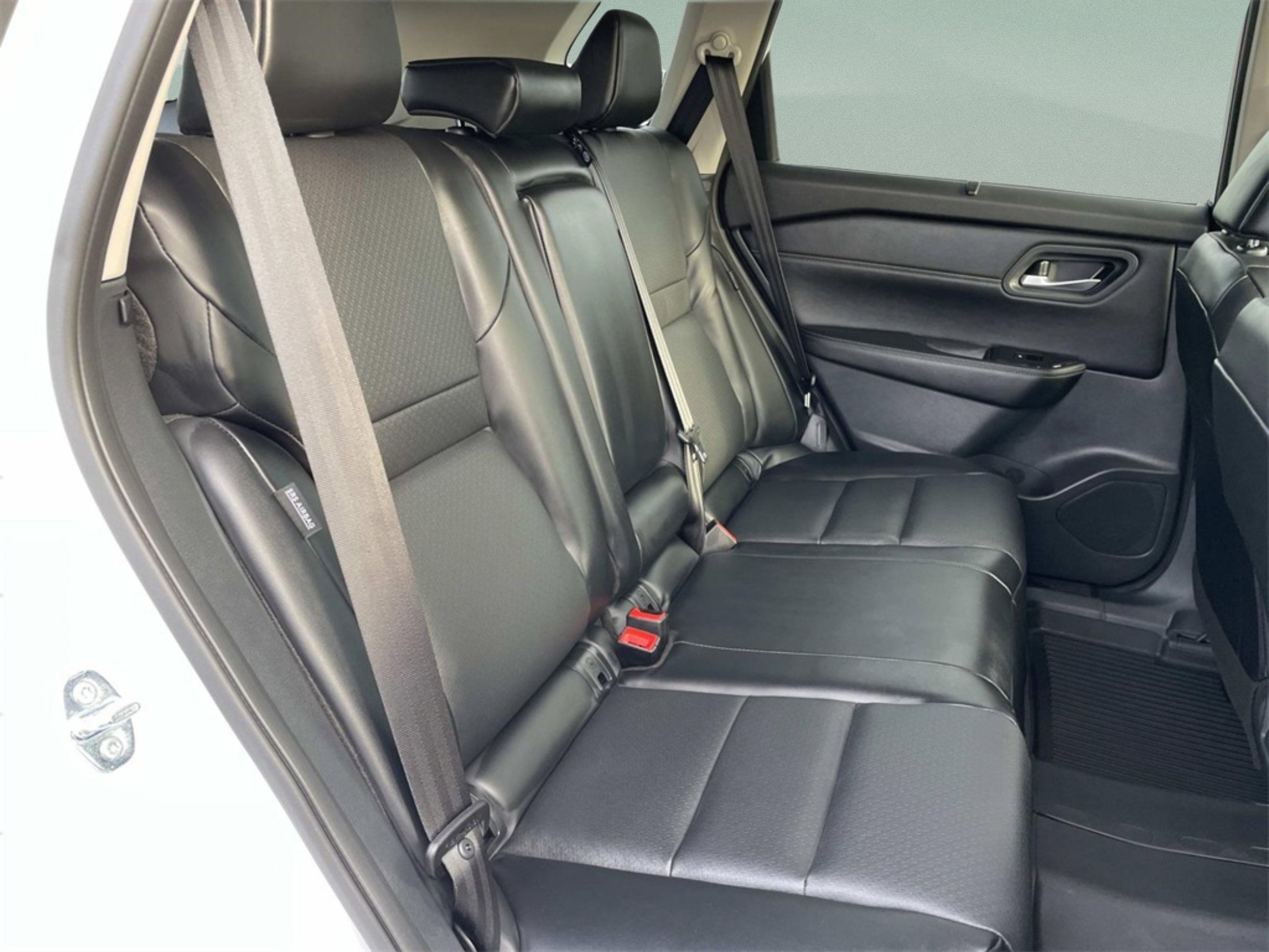 2026 Nissan Rogue SV - Photo 16