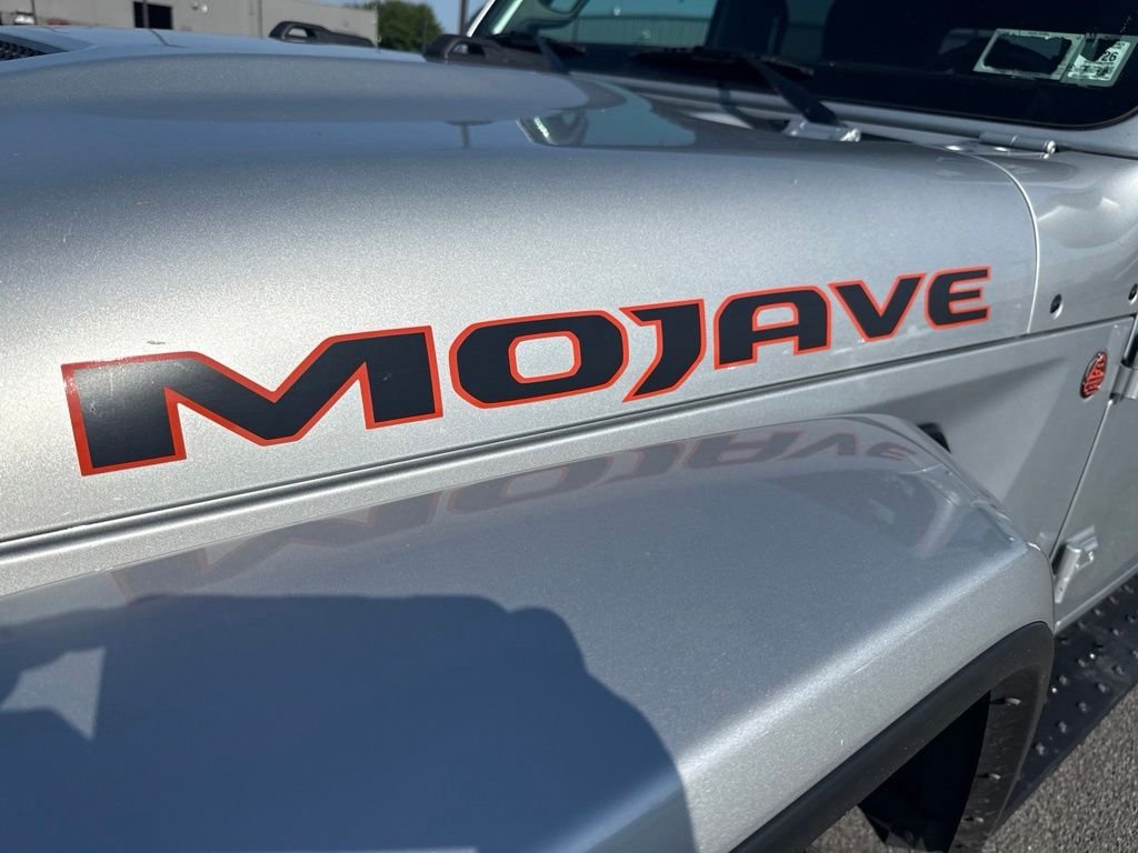 Used 2022 Silver Jeep Mojave image 9