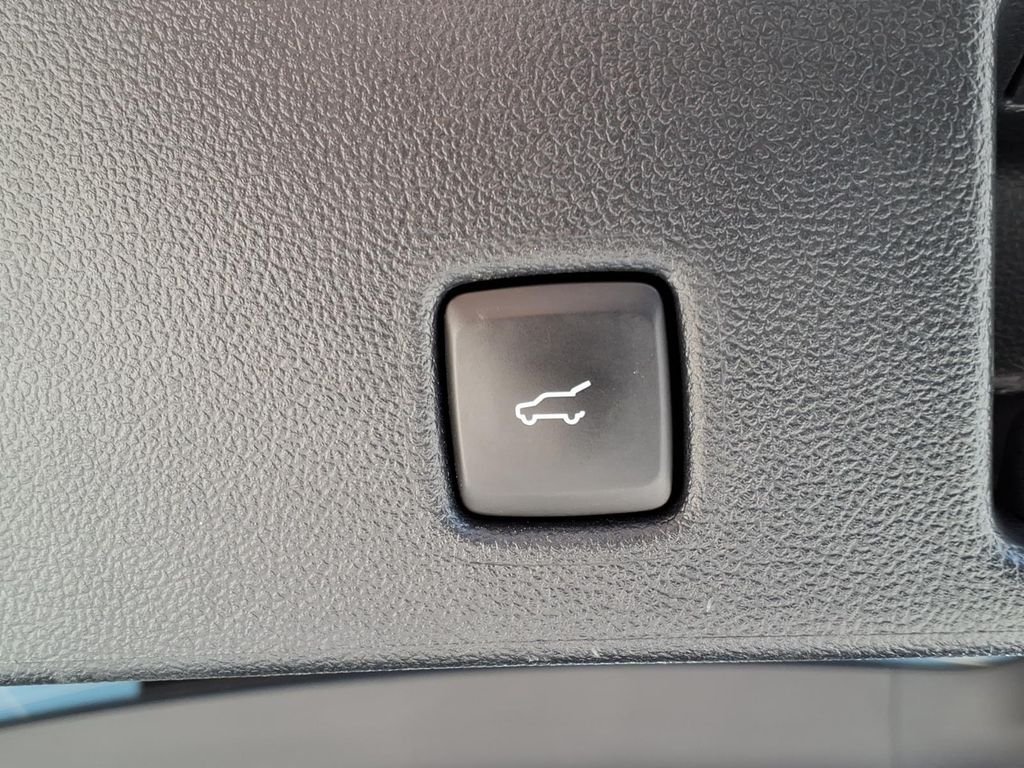 Certified Used 2024 Oxford White Ford Active image 13