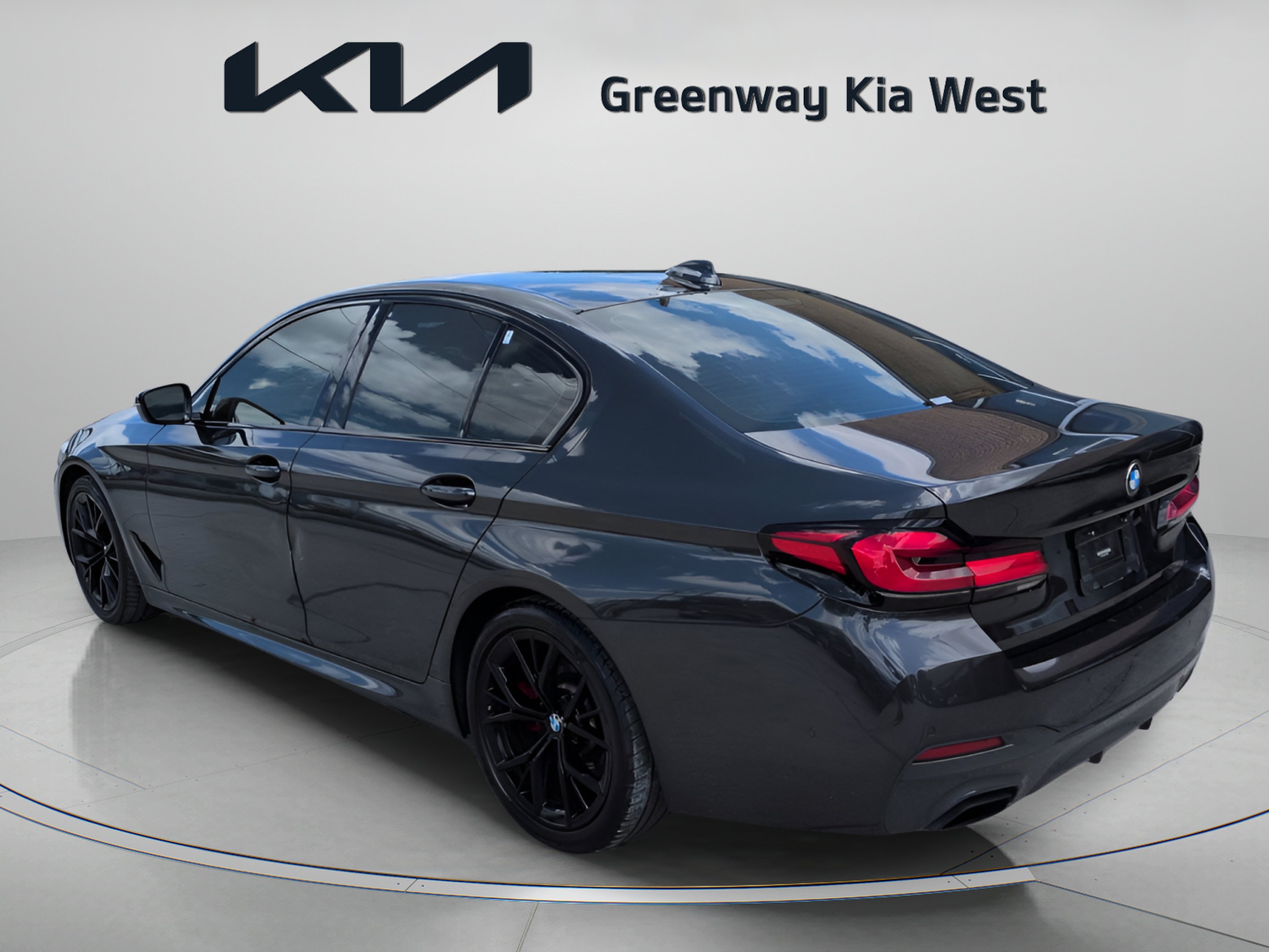 Used 2021 Dark Graphite Metallic BMW 540i image 6