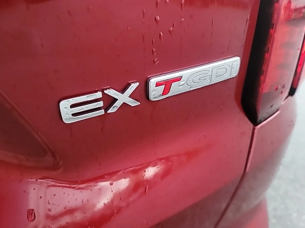 Used 2021 Red Kia EX image 7