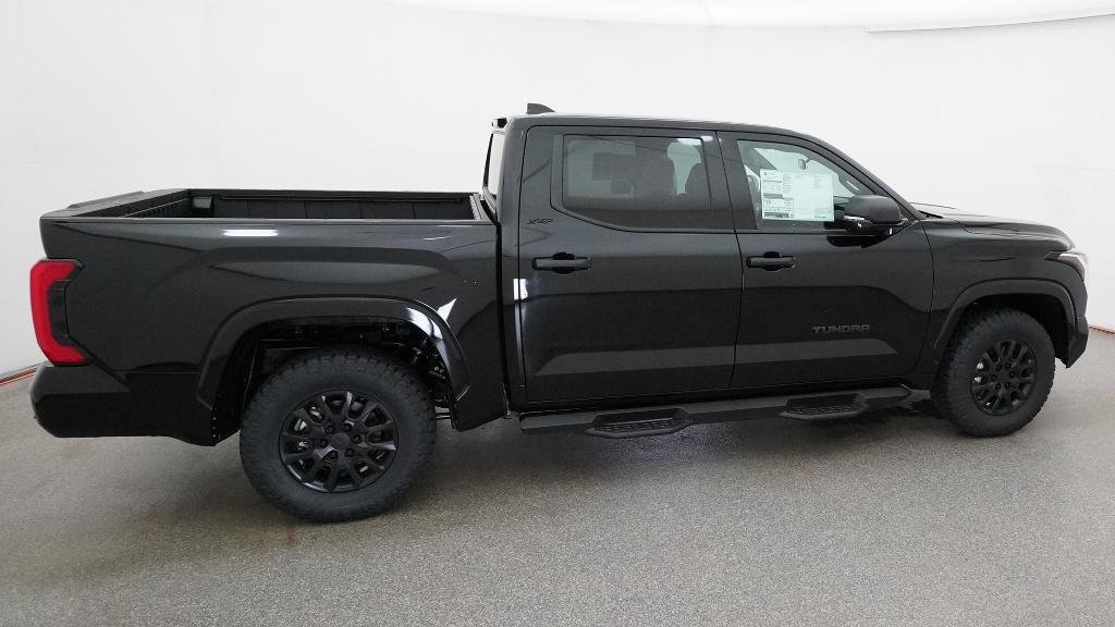 New 2026 Midnight Black Metallic Toyota SR5 image 33