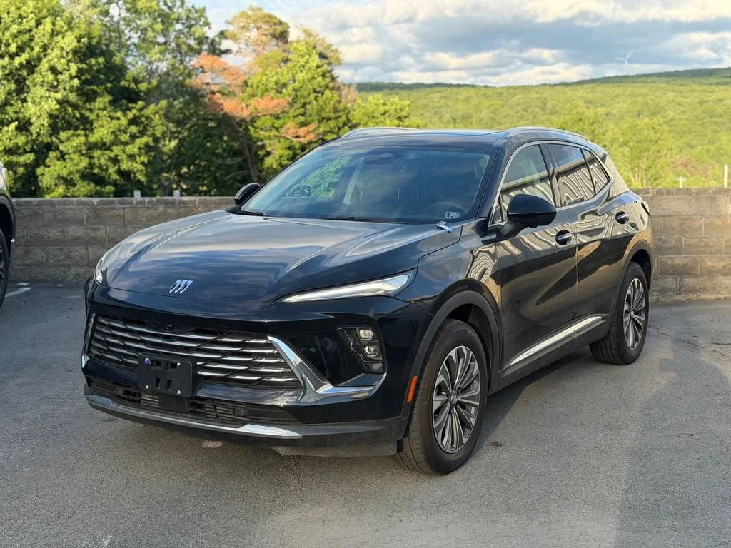2025 Buick Envision Preferred AWD's photo