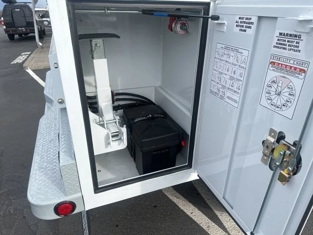 Used 2024 White Ford XL image 8