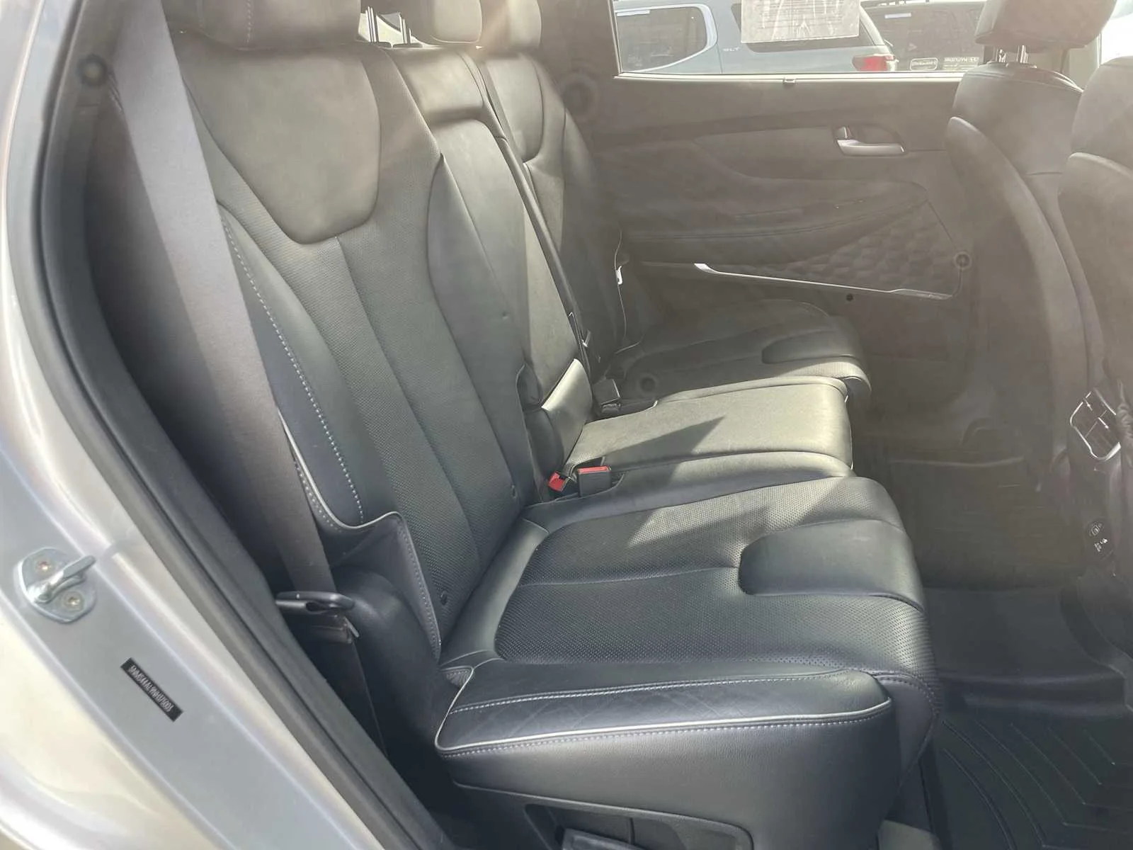 Used 2022  Hyundai Limited image 28